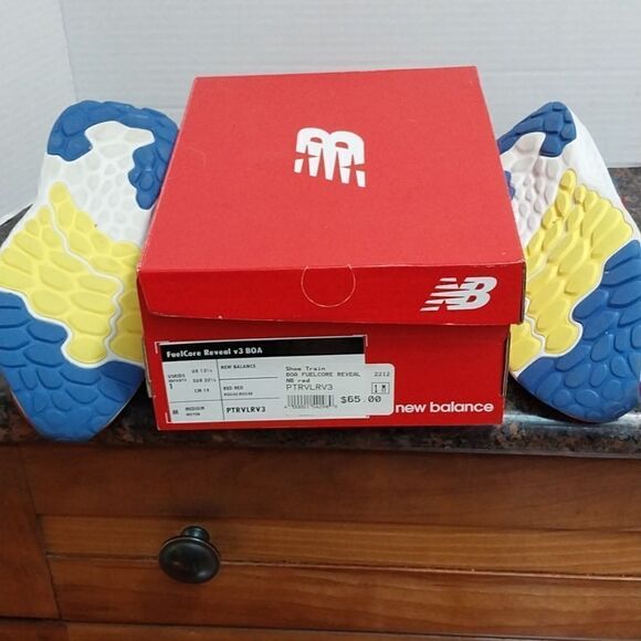 UNISEX New Balance FuelCore Reveal Sneakers...SIZE 1 - Picture 6 of 10